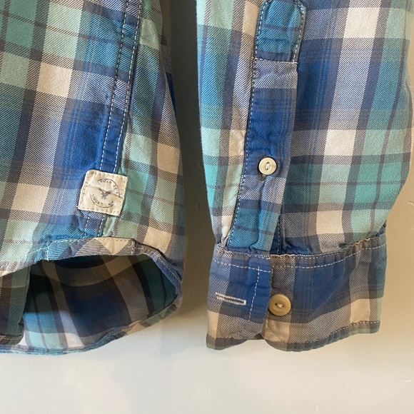 American eagle plaid style button up shirt - Picture 4 of 4